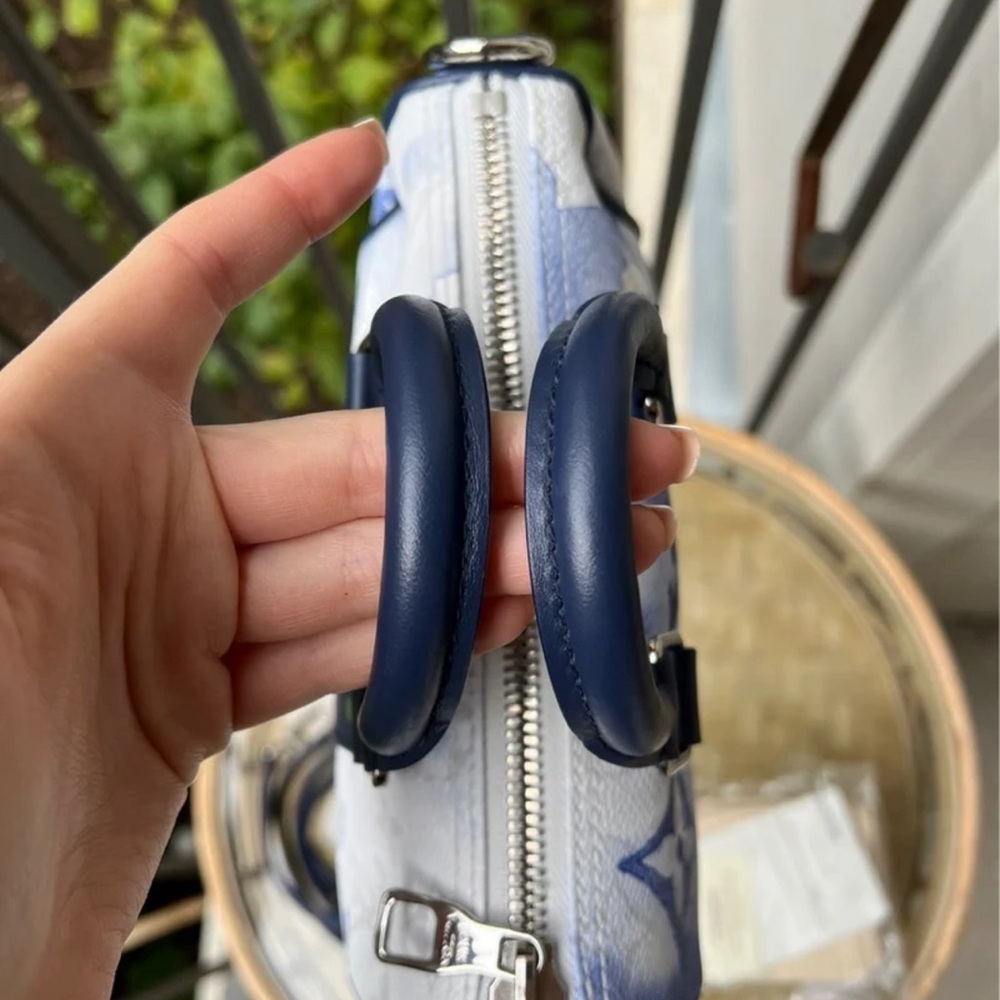 LV Louis Vuittion Keepall Bandouliere Bag Limited Edition Monogram Watercolor. - Picture 8 of 12